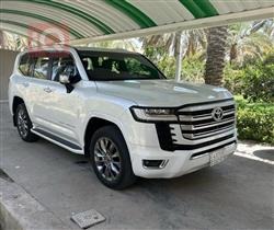 تۆیۆتا لاند کروزەر